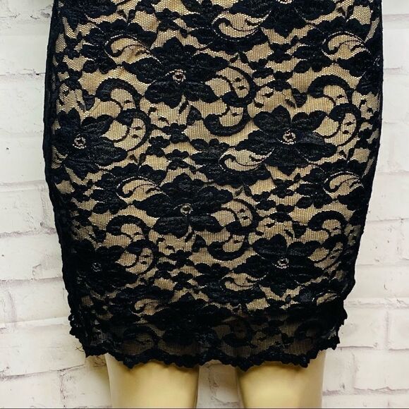 ALEXIA ADMOR  Lace Overlay Dress - Picture 4 of 8